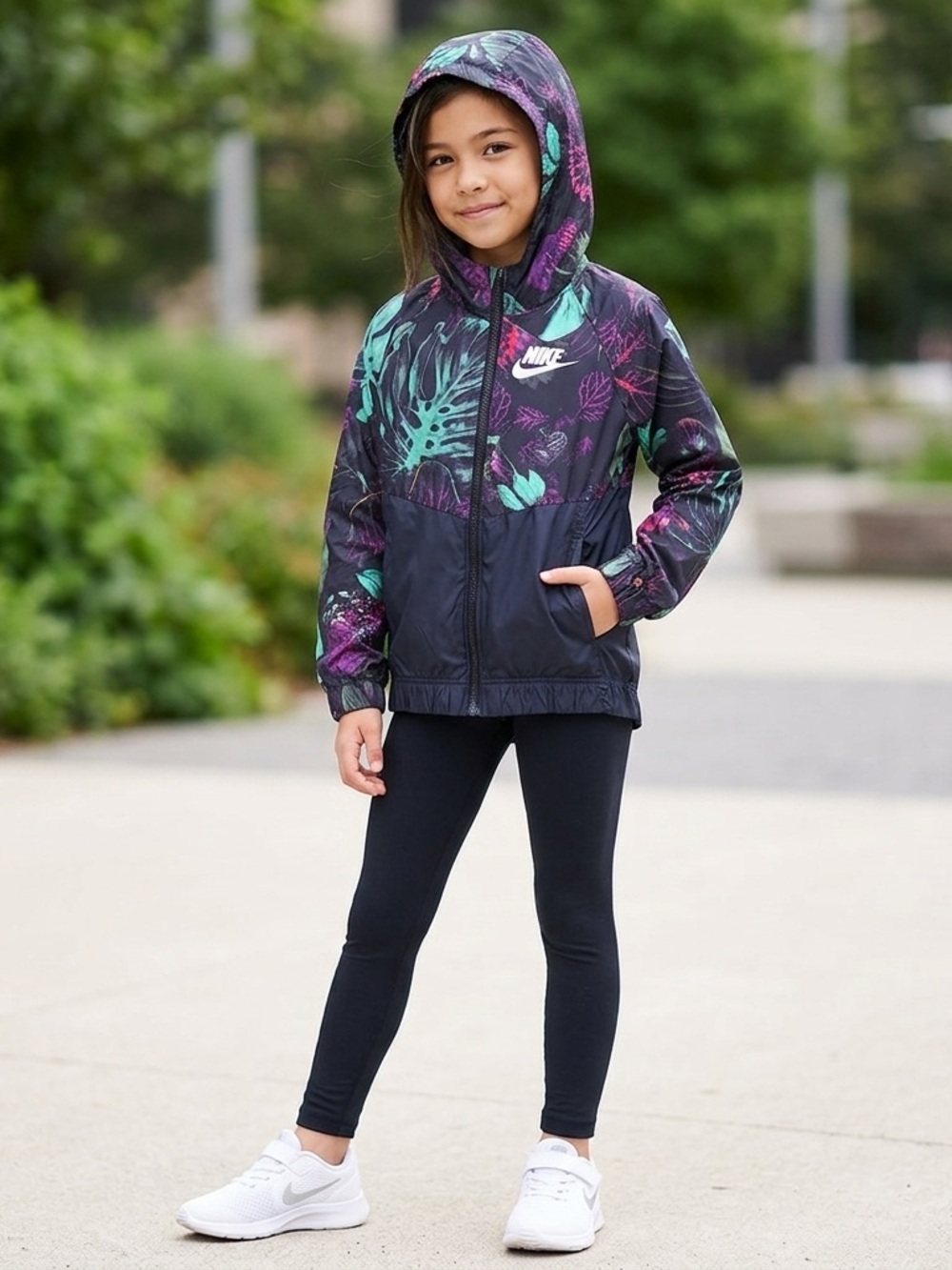 Nike Sportswear Windrunner Floral Older Kids girls fun Floral Windbreaker Sz M